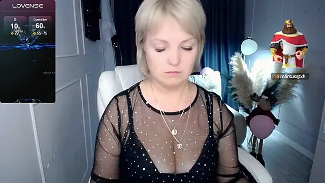 Snapshot of Juarnea chatting on 03.12.25 Juarnea online show from 03.12.25