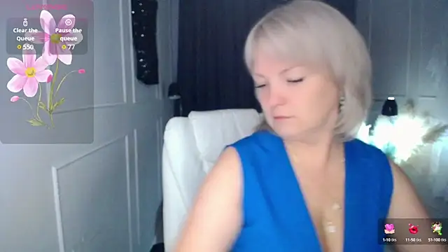Snapshot of Juarnea chatting on 09.22.25 Juarnea online show from 09.22.25