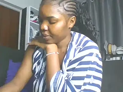 sweet bigclit online show from 10.17.25