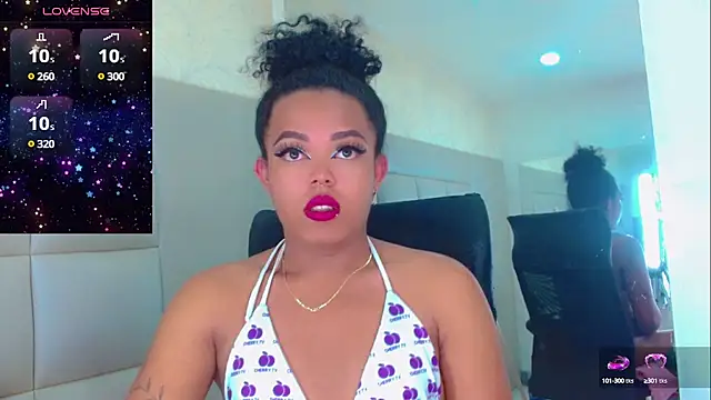 Snapshot of KayleighDreams_ chatting on 03.08.25 KayleighDreams online show from 03.08.25