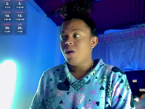 Snapshot of KayleighDreams_ chatting on 10.15.25 KayleighDreams online show from 10.15.25