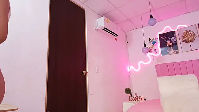 Snapshot of Azul_horney chatting on 03.12.25 Azul horney online show from 03.12.25