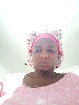 Snapshot of CocoBootyyy chatting on 02.14.26 CocoBootyyy online show from 02.14.26