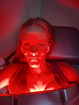 Snapshot of vixendoll87 chatting on 02.06.25 vixendoll87 online show from 02.06.25