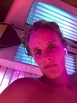 Snapshot of vixendoll87 chatting on 02.07.25 vixendoll87 online show from 02.07.25