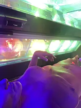 Snapshot of vixendoll87 chatting on 02.12.25 vixendoll87 online show from 02.12.25