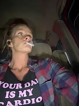 Snapshot of vixendoll87 chatting on 03.18.25 vixendoll87 online show from 03.18.25