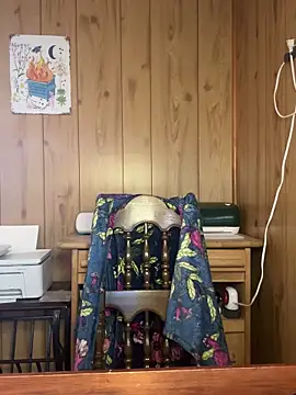 Snapshot of vixendoll87 chatting on 10.15.25 vixendoll87 online show from 10.15.25