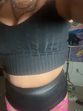 Snapshot of vixendoll87 chatting on 02.07.26 vixendoll87 online show from 02.07.26