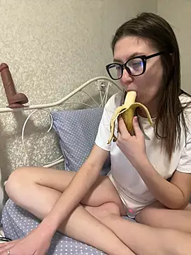 BeatriceTender online show from 02.11.25