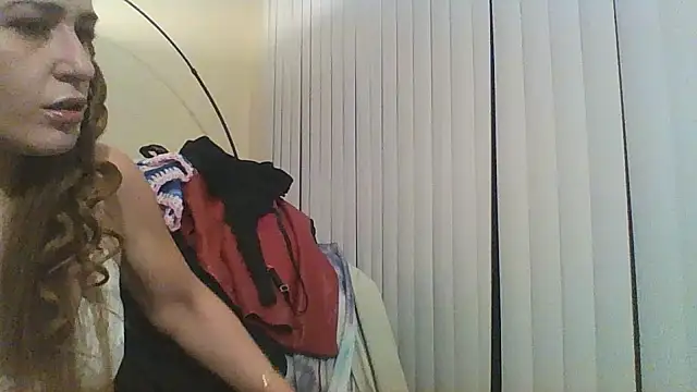 Snapshot of halobabe7620 chatting on 12.30.24 halobabe7620 online show from 12.30.24