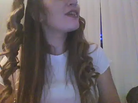 Snapshot of halobabe7620 chatting on 12.30.24 halobabe7620 online show from 12.30.24