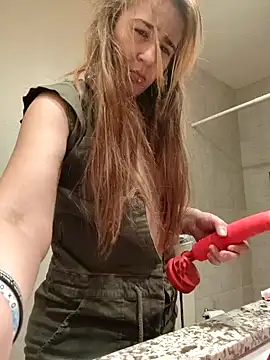 Snapshot of halobabe7620 chatting on 02.15.25 halobabe7620 online show from 02.15.25