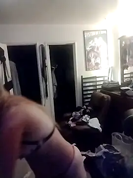 Snapshot of halobabe7620 chatting on 10.15.25 halobabe7620 online show from 10.15.25