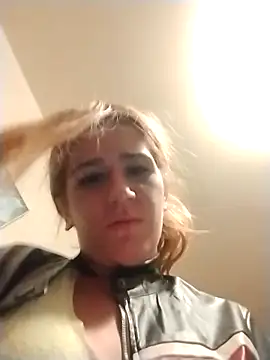 Snapshot of halobabe7620 chatting on 10.17.25 halobabe7620 online show from 10.17.25