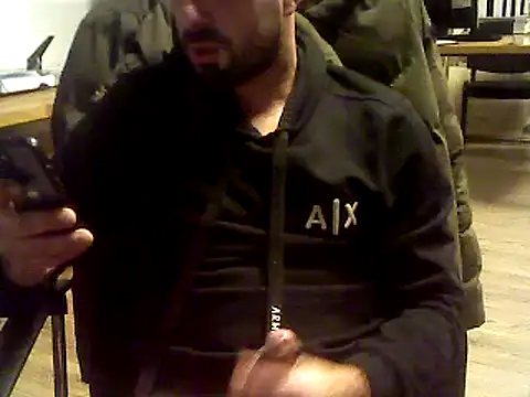 Snapshot of giorgakaci69 chatting on 01.22.25 giorgakaci69 online show from 01.22.25