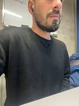 Snapshot of giorgakaci69 chatting on 09.22.25 giorgakaci69 online show from 09.22.25