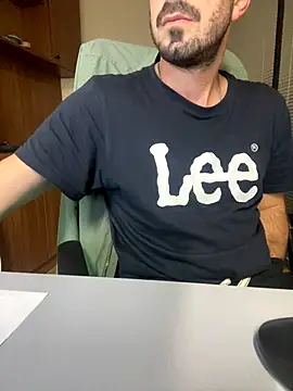 Snapshot of giorgakaci69 chatting on 10.09.25 giorgakaci69 online show from 10.09.25