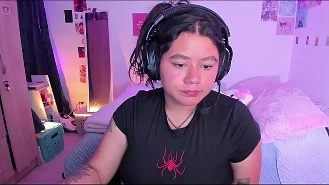 StephaniFox online show from 02.04.25