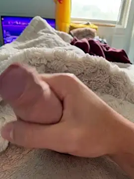 Snapshot of magrossebite25cm chatting on 09.23.25 magrossebite25cm online show from 09.23.25