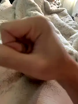 Snapshot of magrossebite25cm chatting on 09.24.25 magrossebite25cm online show from 09.24.25