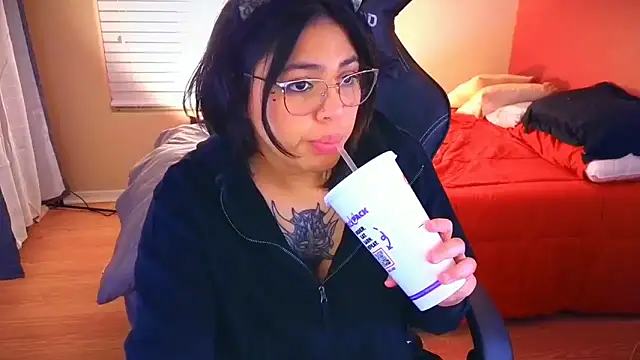 Snapshot of miacanela_xo chatting on 01.11.25 miacanela xo online show from 01.11.25