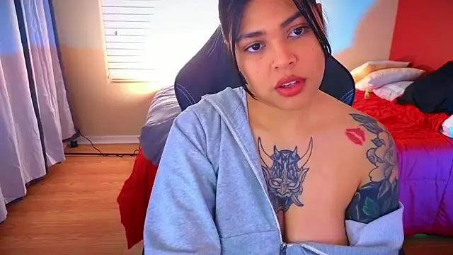 Snapshot of miacanela_xo chatting on 01.12.25 miacanela xo online show from 01.12.25