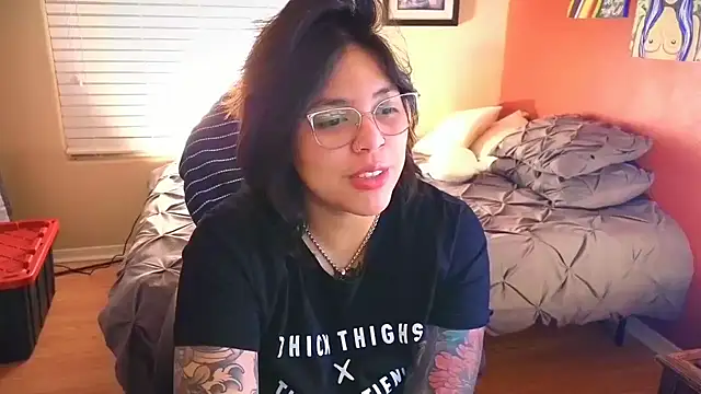 Snapshot of miacanela_xo chatting on 01.18.25 miacanela xo online show from 01.18.25