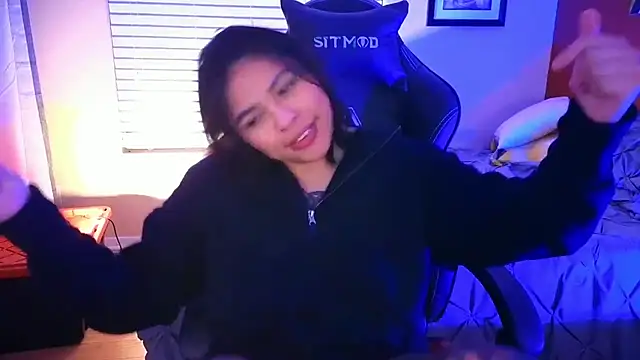 Snapshot of miacanela_xo chatting on 01.21.25 miacanela xo online show from 01.21.25