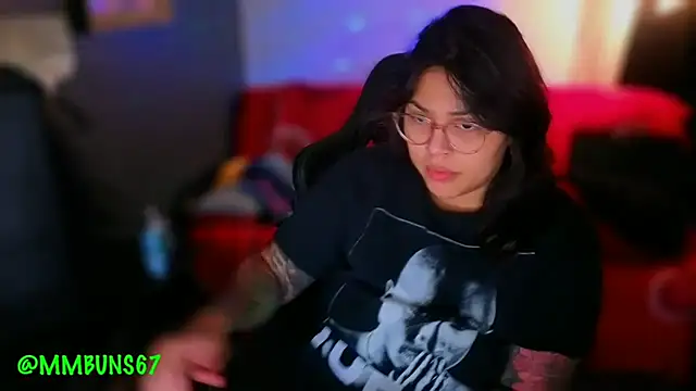 Snapshot of miacanela_xo chatting on 11.23.25 miacanela xo online show from 11.23.25