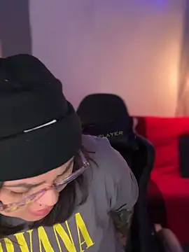 Snapshot of miacanela_xo chatting on 11.25.25 miacanela xo online show from 11.25.25