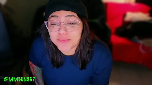 Snapshot of miacanela_xo chatting on 11.29.25 miacanela xo online show from 11.29.25