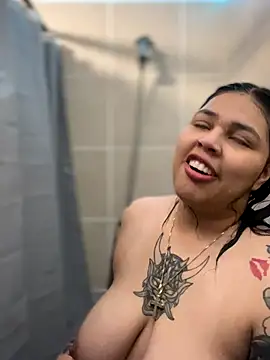 Snapshot of miacanela_xo chatting on 12.04.25 miacanela xo online show from 12.04.25