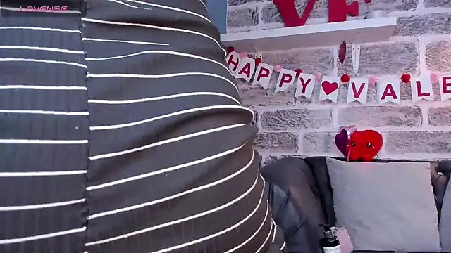 Tamaraakins online show from 02.12.25