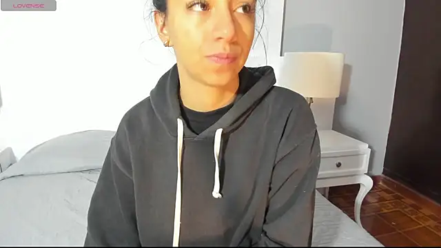 Tamaraakins online show from 11.10.25