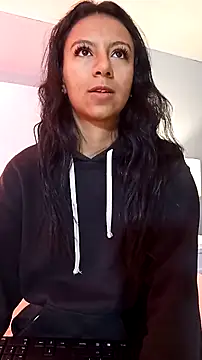 Tamaraakins online show from 12.05.25