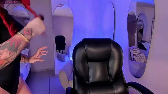 ViolettCastel online show from 10.24.25