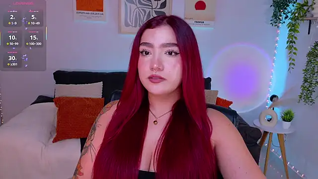 Snapshot of ViolettCastel chatting on 06.23.26 ViolettCastel online show from 06.23.26