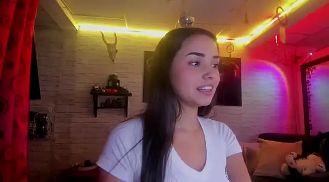 Snapshot of Kimmymadison- chatting on 12.16.24 Kimmymadison- online show from 12.16.24