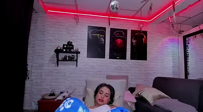 Snapshot of Kimmymadison- chatting on 01.18.25 Kimmymadison- online show from 01.18.25