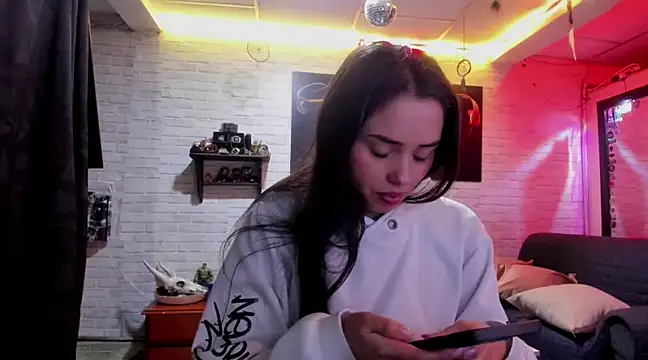 Snapshot of Kimmymadison- chatting on 02.20.25 Kimmymadison- online show from 02.20.25
