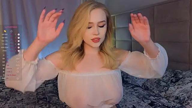 Snapshot of AsteriaHamel chatting on 02.07.25 AsteriaHamel online show from 02.07.25