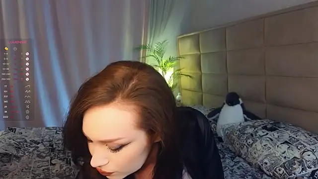 Snapshot of AsteriaHamel chatting on 02.22.25 AsteriaHamel online show from 02.22.25