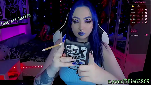 Snapshot of Kitty_goth chatting on 02.23.25 Kitty goth online show from 02.23.25