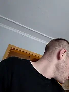 Snapshot of Bartzrl chatting on 09.13.25 Bartzrl online show from 09.13.25