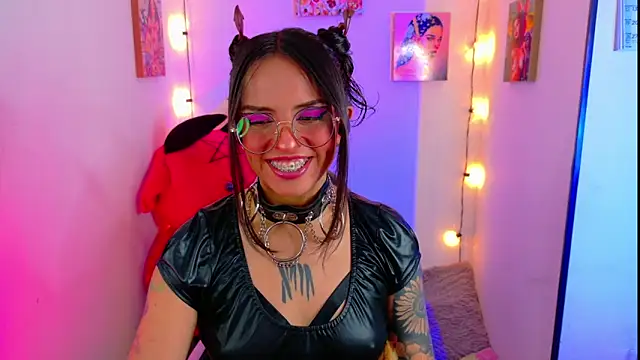 Snapshot of Dann_dan chatting on 01.28.25 Dann dan online show from 01.28.25