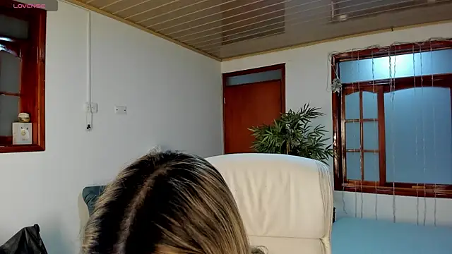 Snapshot of Nathaly-sky chatting on 02.12.25 Nathaly-sky online show from 02.12.25