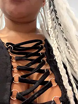 HaileyDiana online show from 10.05.25