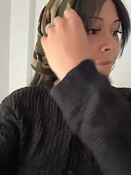 HaileyDiana online show from 04.15.26