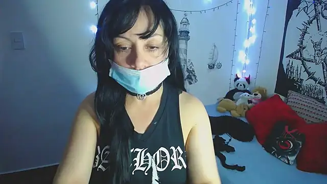 lili peach online show from 12.13.24